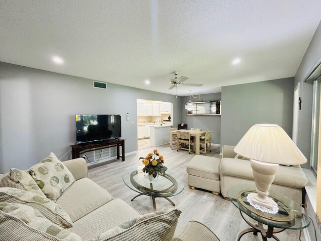 Building Photo - 408 Pine Glen Ln