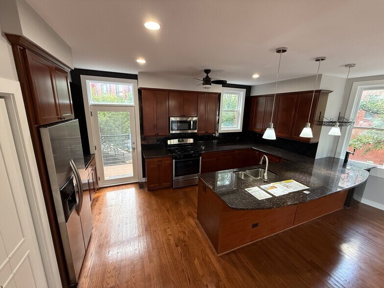 Building Photo - 2864 N River Walk Dr