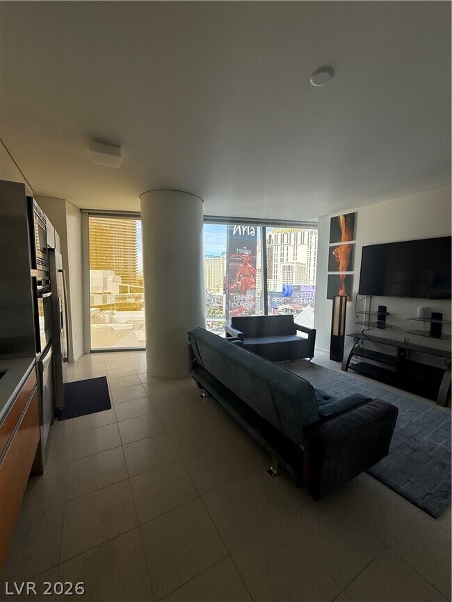 Building Photo - 3722 S Las Vegas Blvd