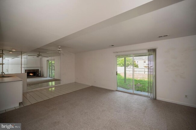 Building Photo - 17 Banbury Ct