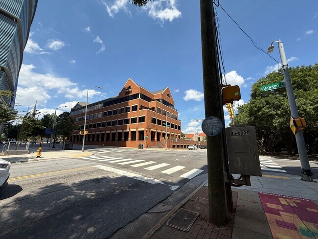 Building Photo - Luxurious Downtown Raleigh Condo with High...