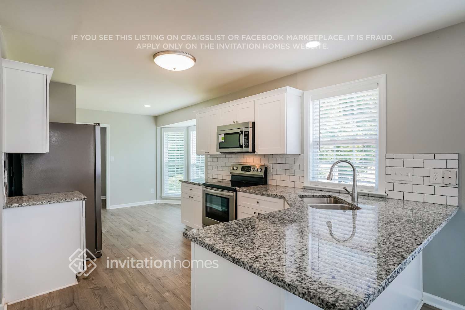 Building Photo - 402 Zircon Ln