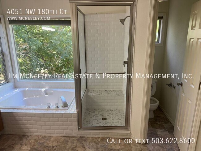 Building Photo - 4051 NW 180th Ct