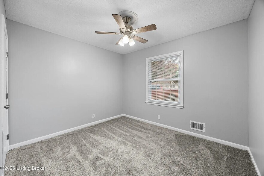 Building Photo - 6900 Heavrin Ave