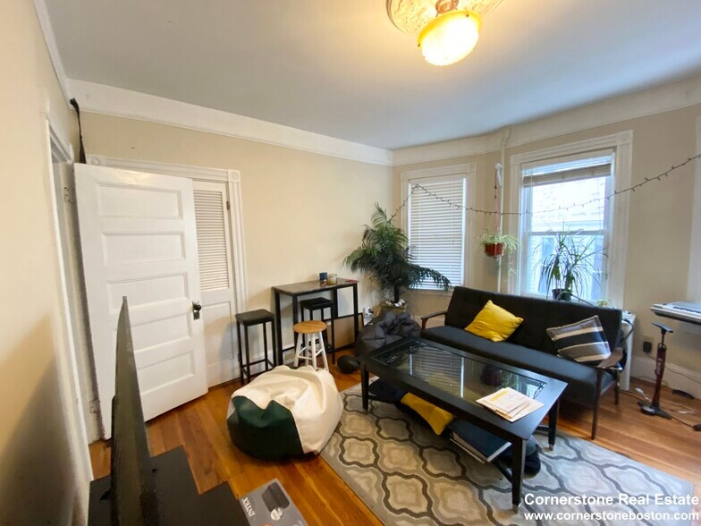 Building Photo - 12 Oswald St