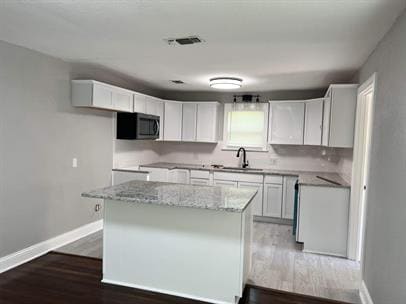 Building Photo - 1330 W Sears St