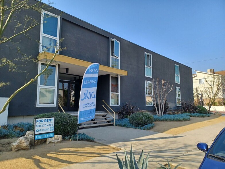 Building Photo - 7347 Haskell Ave