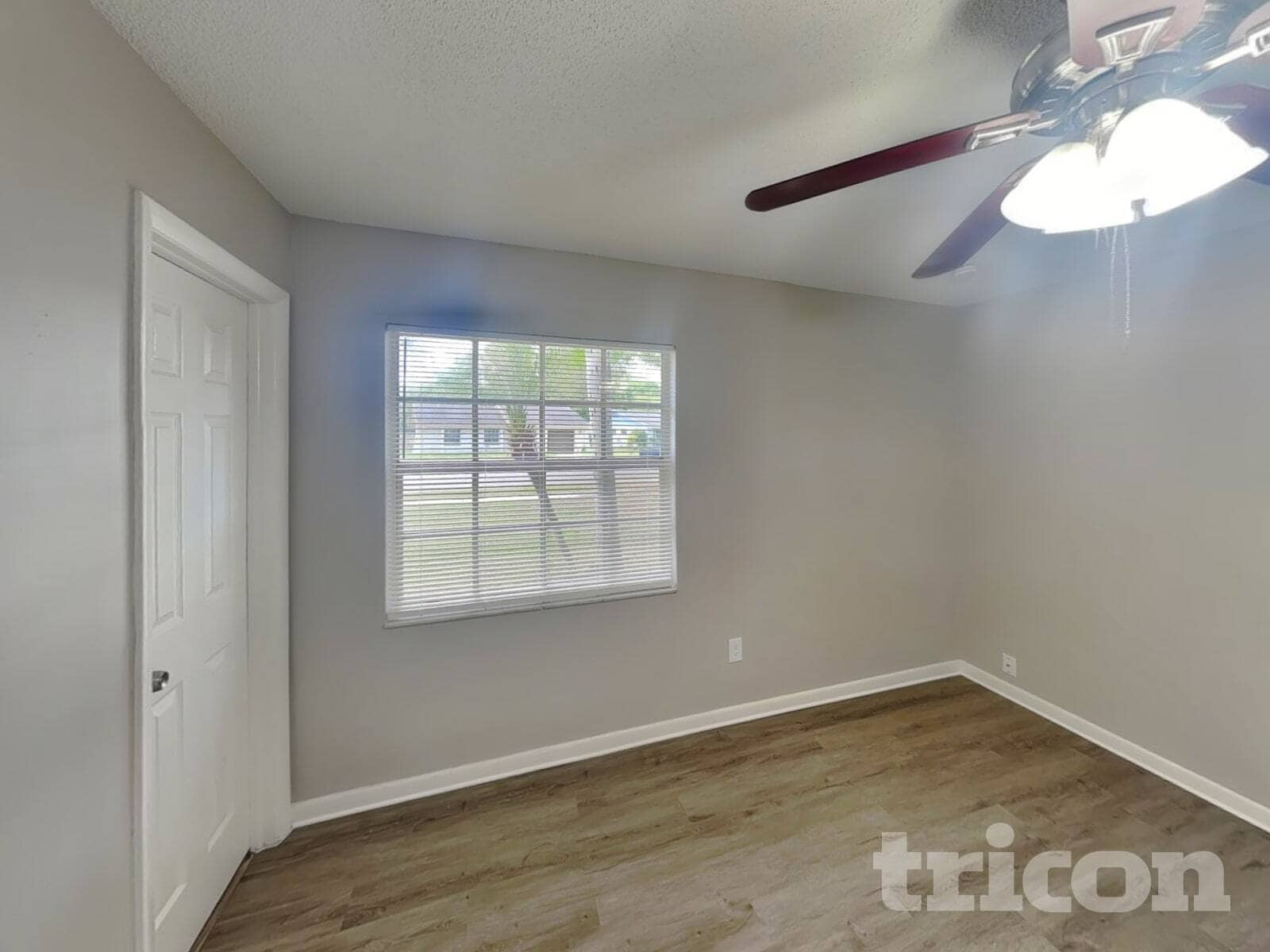 Building Photo - 120 N Alderwood St