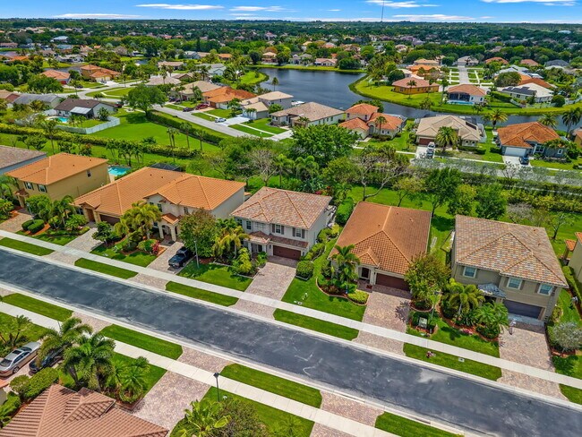 Building Photo - 10652 Ivanhoe Ln