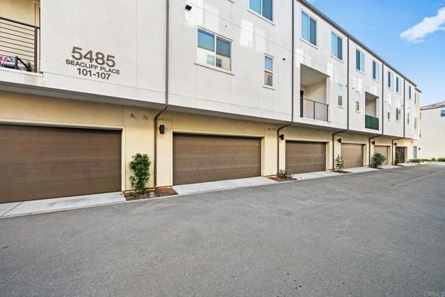 Building Photo - 5485 Seacliff Pl