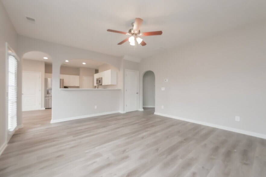 Building Photo - 226 Greenland Dr