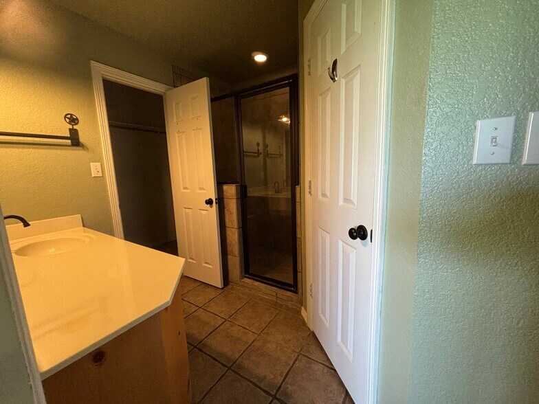 Building Photo - 4196 S FM 51