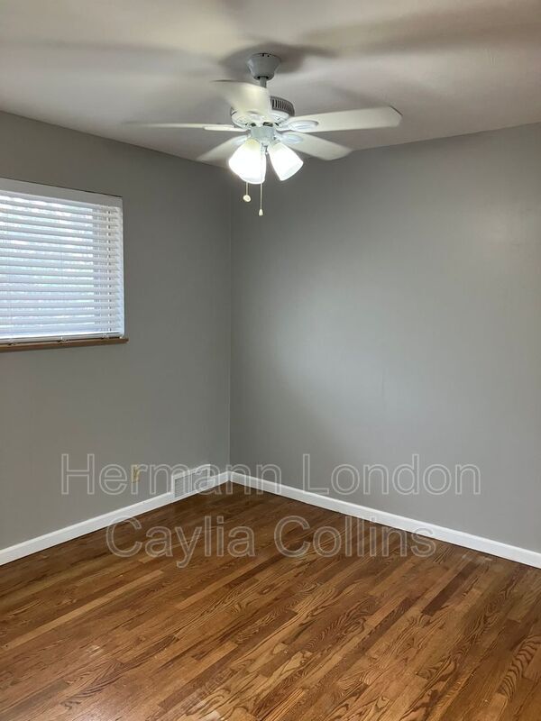 Building Photo - 7406 Olian Dr
