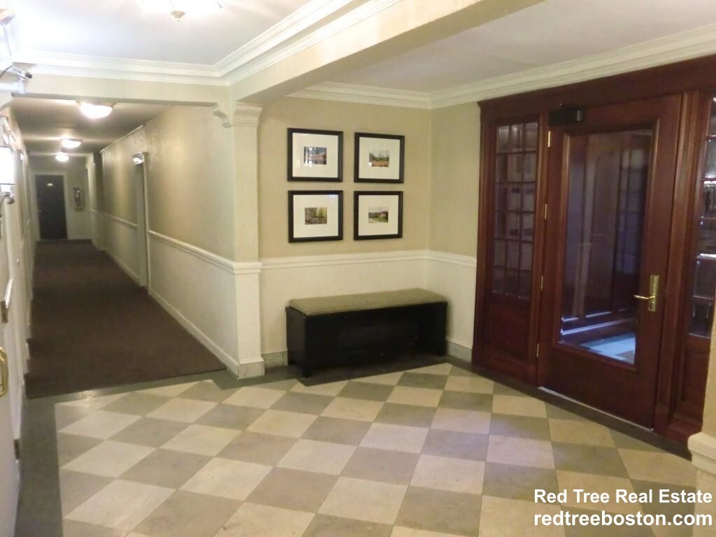 Building Photo - 64 Queensberry St