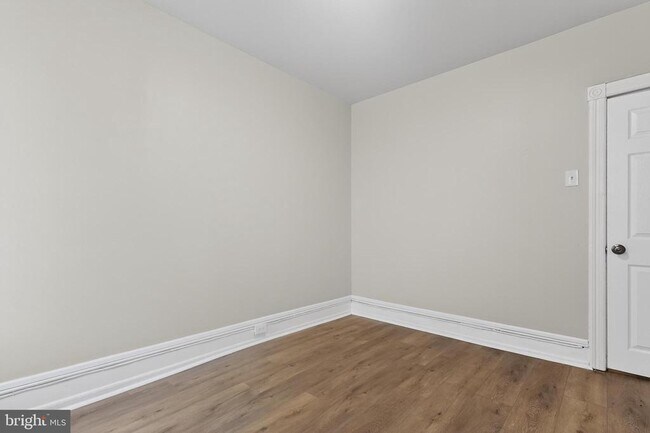 Building Photo - 5437 Webster St