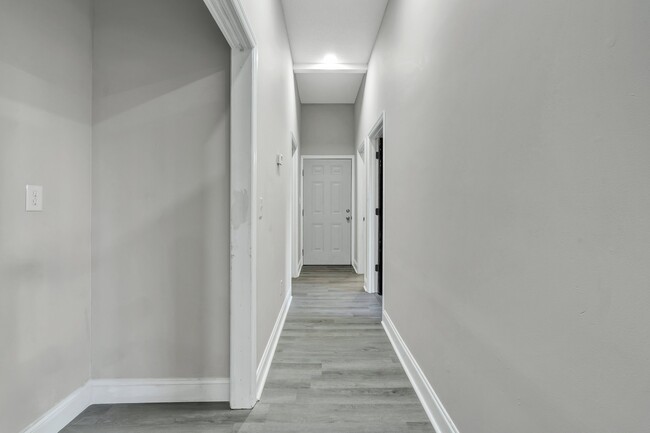 Building Photo - 4405 Grand Ave