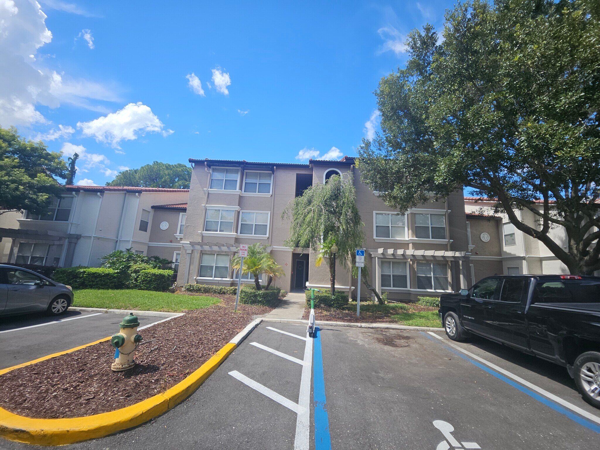 Building Photo - 5152 Conroy Rd