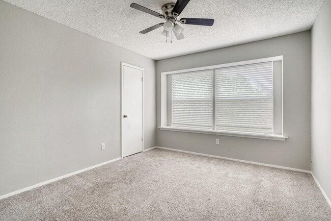 Building Photo - 11522 Powder Mill Trail