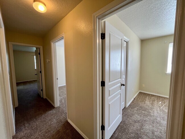 Building Photo - 16426 N Asbury Dr