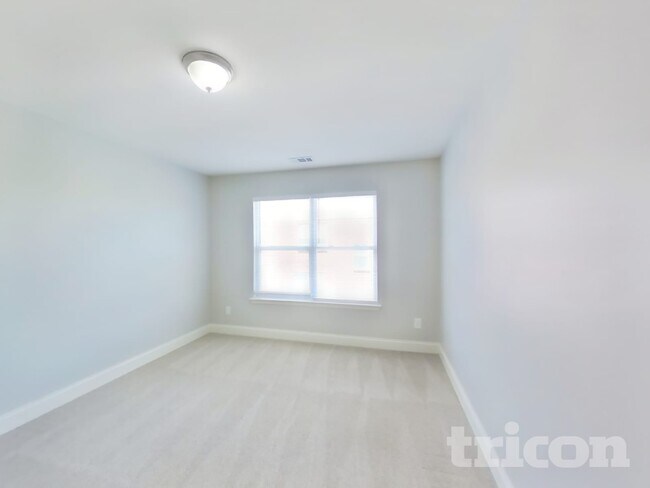 Building Photo - 1004 Abberley Cir