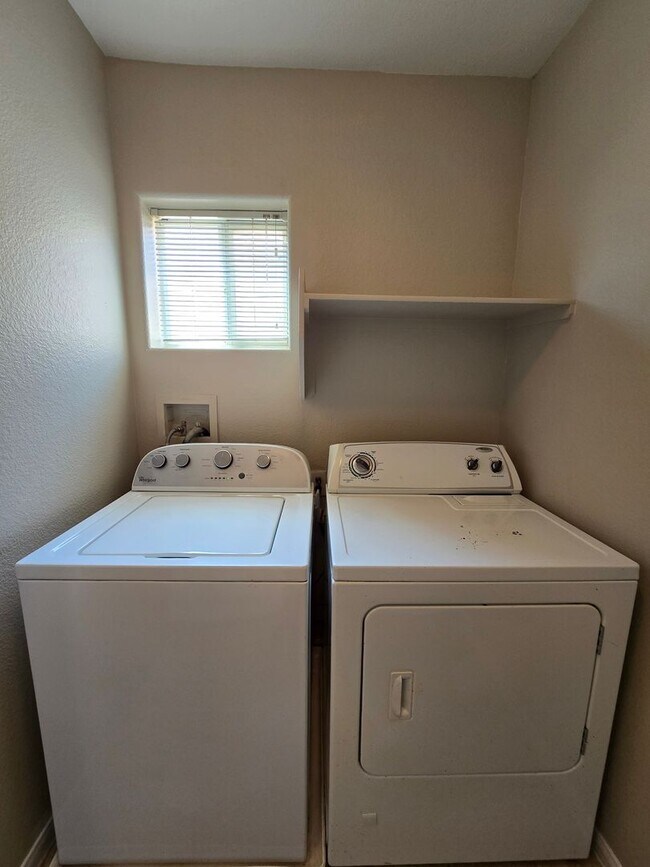 Building Photo - A Fabulous 3 Bed, 2.5 Bath, 2 Story Home W...