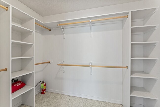 Building Photo - 15081 Widgeon Ave