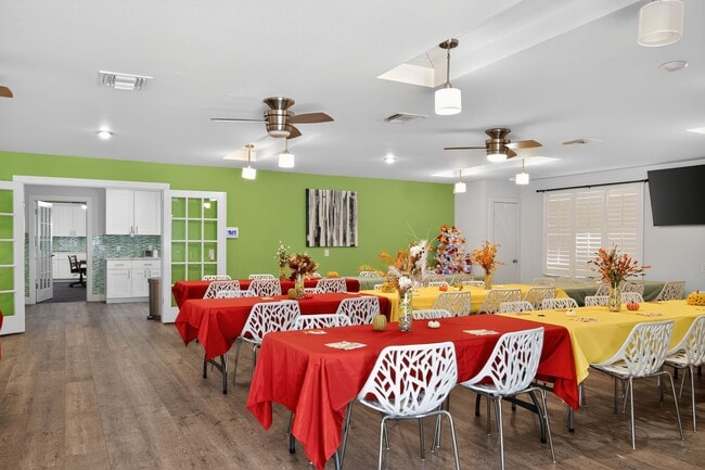 Building Photo - 1208 Lee St