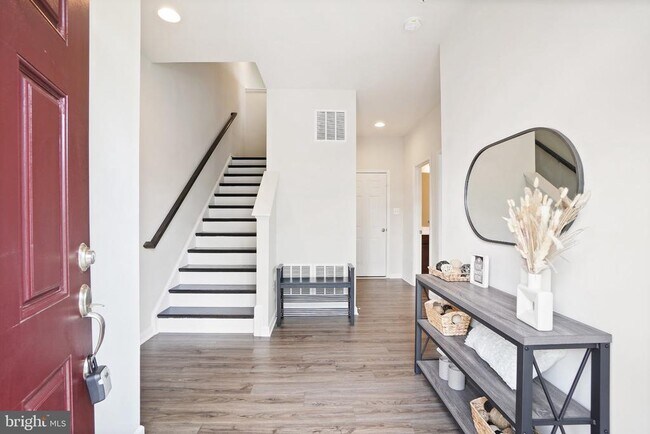 Building Photo - 6052 Krantz Dr