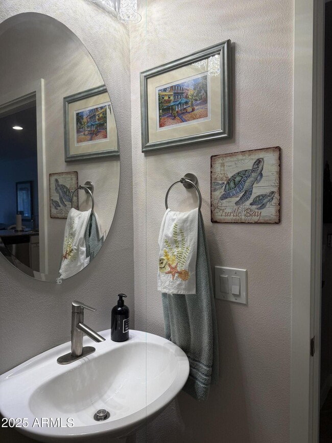 Building Photo - 2511 W Queen Creek Rd