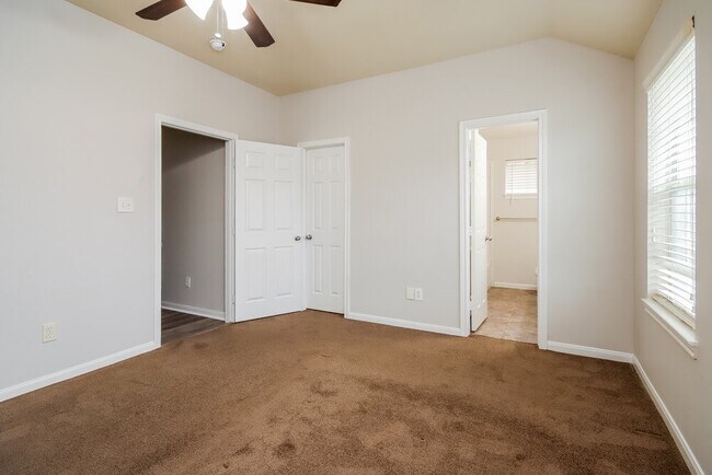 Building Photo - 4959 N Cancun Dr