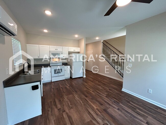 Building Photo - 74 County Rd 1400