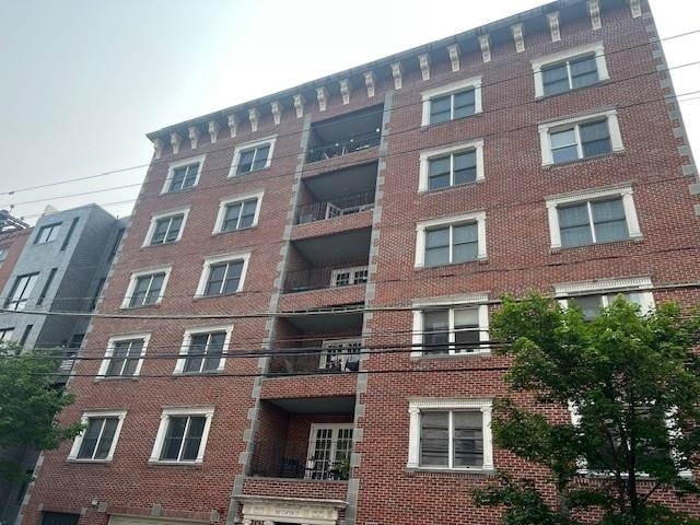 Building Photo - 1031 Clinton St