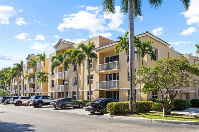 Building Photo - 609 E Sheridan St