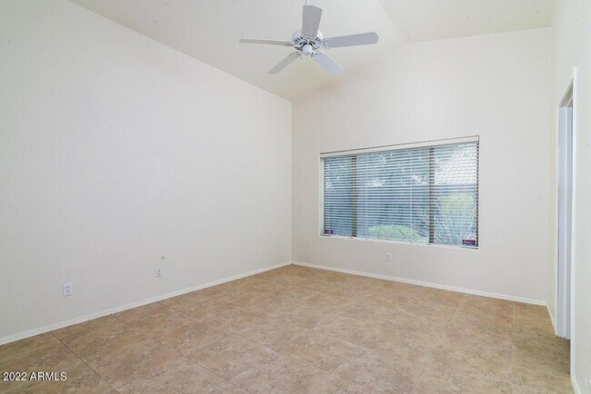 Building Photo - 4715 E Briarwood Terrace