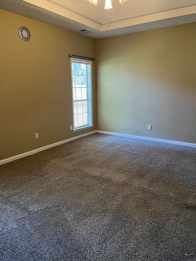 Building Photo - 205 Southfield Ct