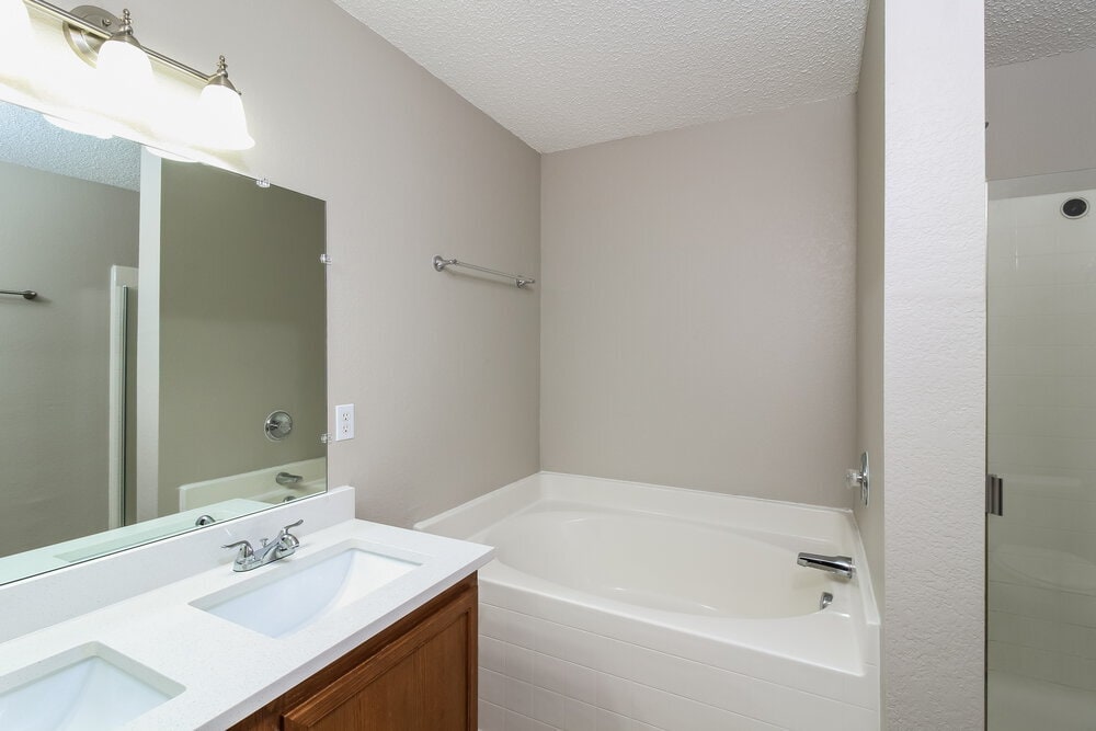 Building Photo - 1808 Lariat Dr