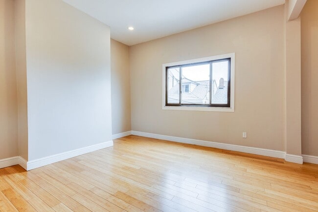 Building Photo - 1922 Shamokin St