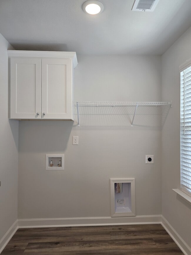 Building Photo - 8509 Bannock Cir