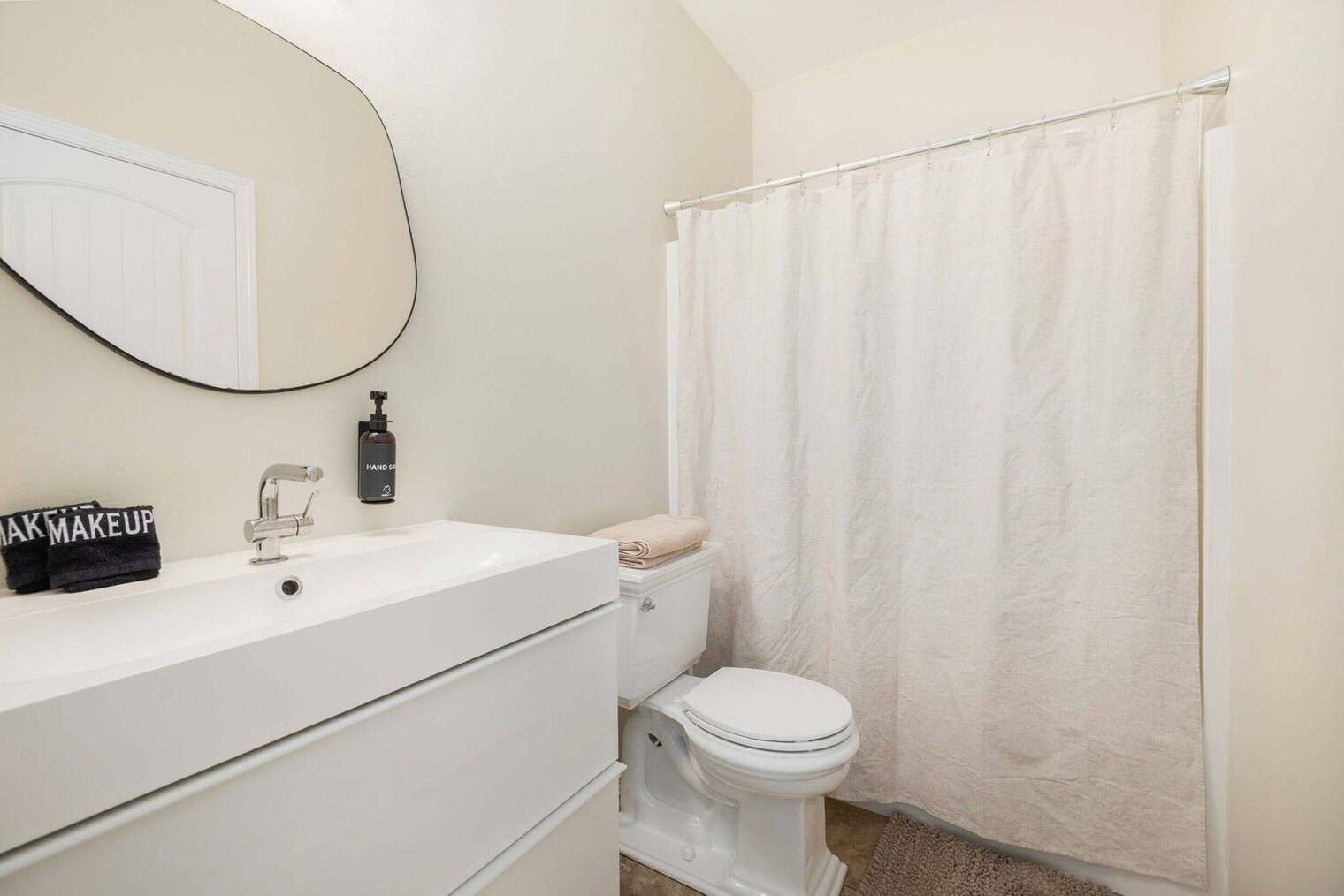 Building Photo - 4522 W Sweetgum Ln