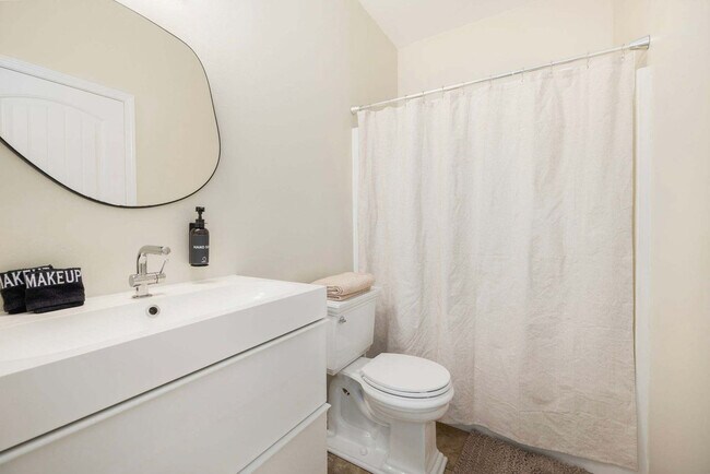 Building Photo - 4522 W Sweetgum Ln