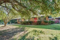 Building Photo - 3103 4th Ct E