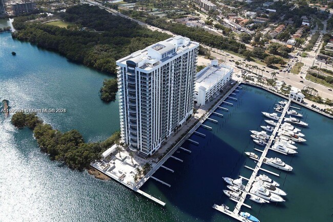 Building Photo - 17111 Biscayne Blvd