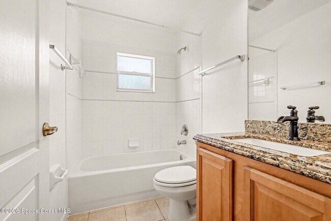 Building Photo - 2910 Emerson Dr SE