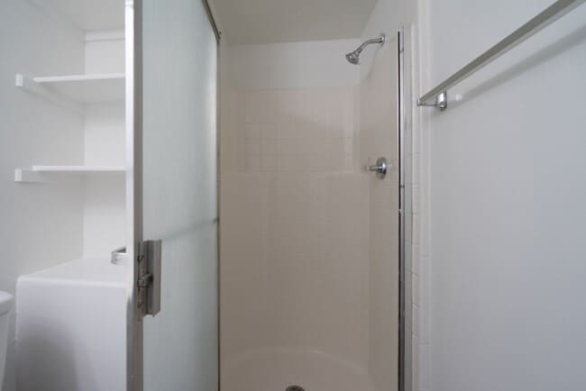 Building Photo - La Paloma Condo with 2-Bedrooms and 2-Bathrooms