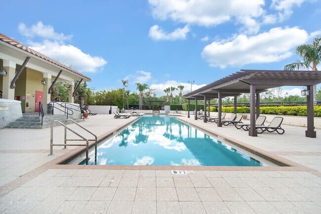 Building Photo - 14590 Damai Ln