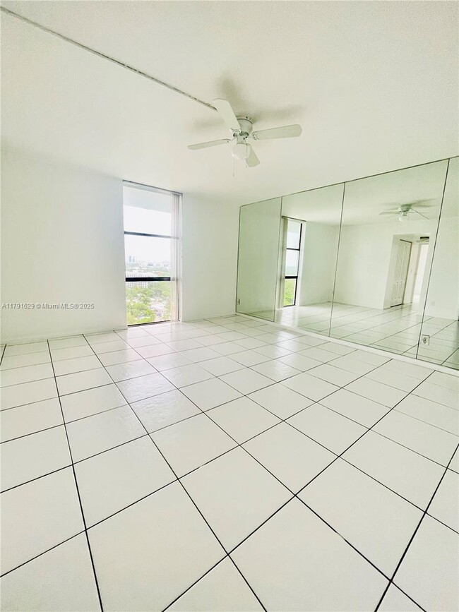Building Photo - 13499 Biscayne Blvd