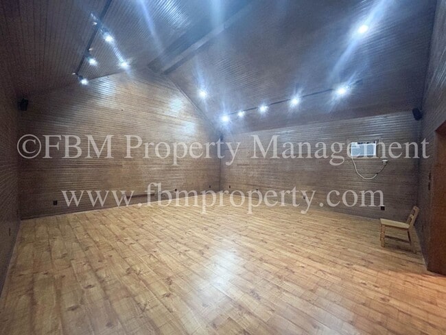 Building Photo - 1170 Lumkins Rd