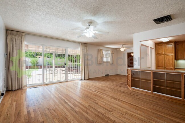 Building Photo - Call to schedule a showing at 505-808-6467