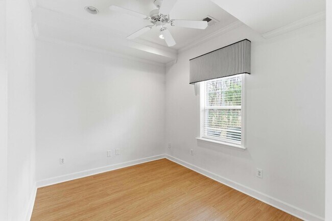 Building Photo - 124 Palm Cove Way