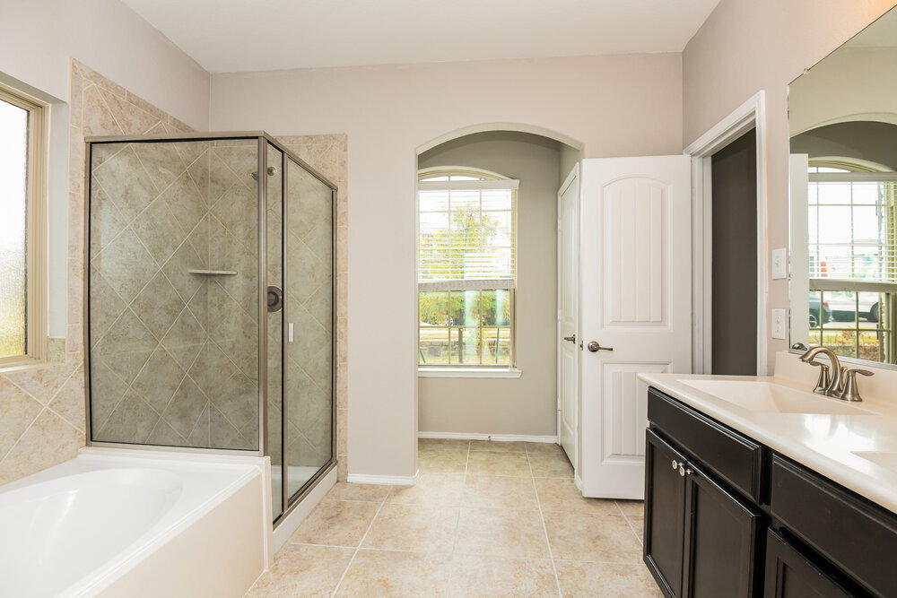 Building Photo - 5864 Fir Tree Ln